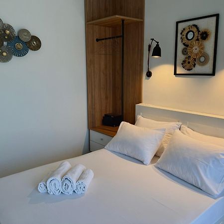Kipos Suites & Apartments (Adults Only) Ґеннаді Номер фото